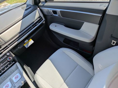New 2026 Hyundai Santa Fe SE FWD image 17