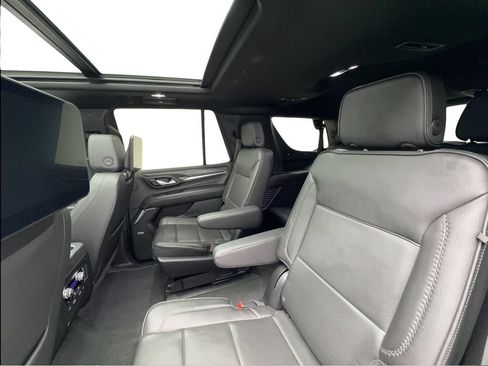 Used 2024 GMC Yukon Denali w/ Advanced Technology Package AWD/4WD image 26