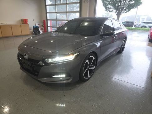 Used 2020 Honda Accord Sport image 4