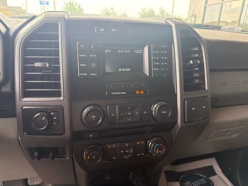 Used 2018 Ford F550 4x4 Regular Cab Super Duty image 7