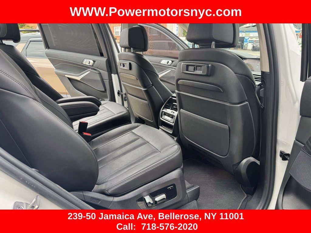 Used 2022 BMW X7 xDrive40i w/ Premium Package AWD/4WD image 29