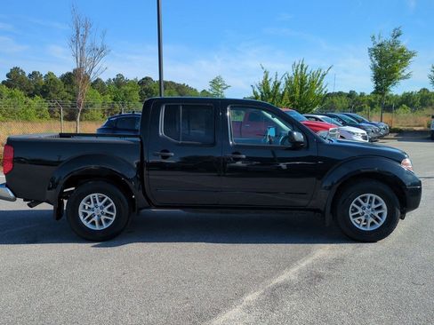 Used 2019 Nissan Frontier SV w/ Value Truck Package RWD image 2