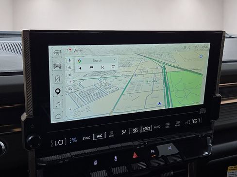 Used 2025 GMC Hummer EV 2X w/ LPO, Sport Package AWD/4WD image 28