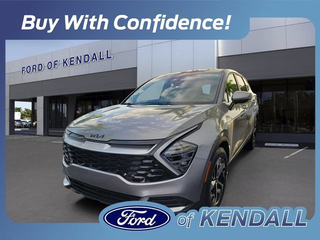 Used 2025 Kia Sportage EX FWD image 1