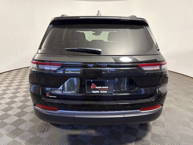 New 2026 Jeep Grand Cherokee Limited w/ Limited Altitude Package AWD/4WD image 5