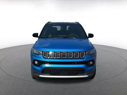 Used 2025 Jeep Compass Limited AWD/4WD image 4