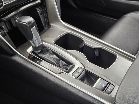 Used 2019 Honda Accord Sport image 9