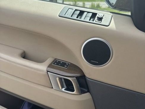 Used 2016 Land Rover Range Rover Sport HSE image 15