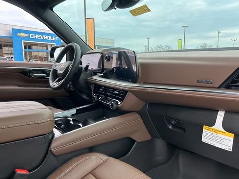 New 2026 Chevrolet Tahoe High Country AWD/4WD image 35