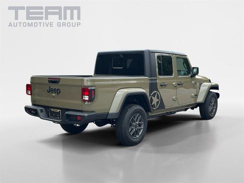 New 2025 Jeep Gladiator Sport image 7