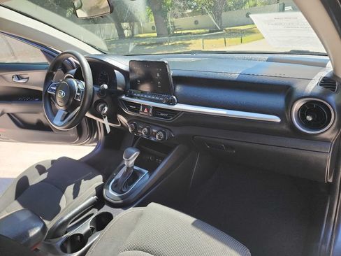 Used 2021 Kia Forte Sedan FWD image 29