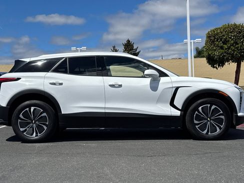 Used 2024 Chevrolet Blazer EV LT AWD/4WD image 4