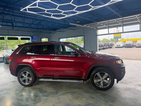 Used 2015 Jeep Grand Cherokee Limited w/ Luxury Group II AWD/4WD image 9