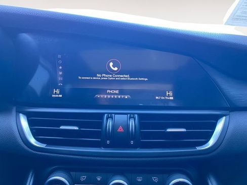 Used 2017 Alfa Romeo Giulia AWD w/ Sport Appearance Package image 23