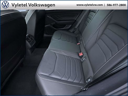 Certified 2023 Volkswagen Arteon SEL image 12