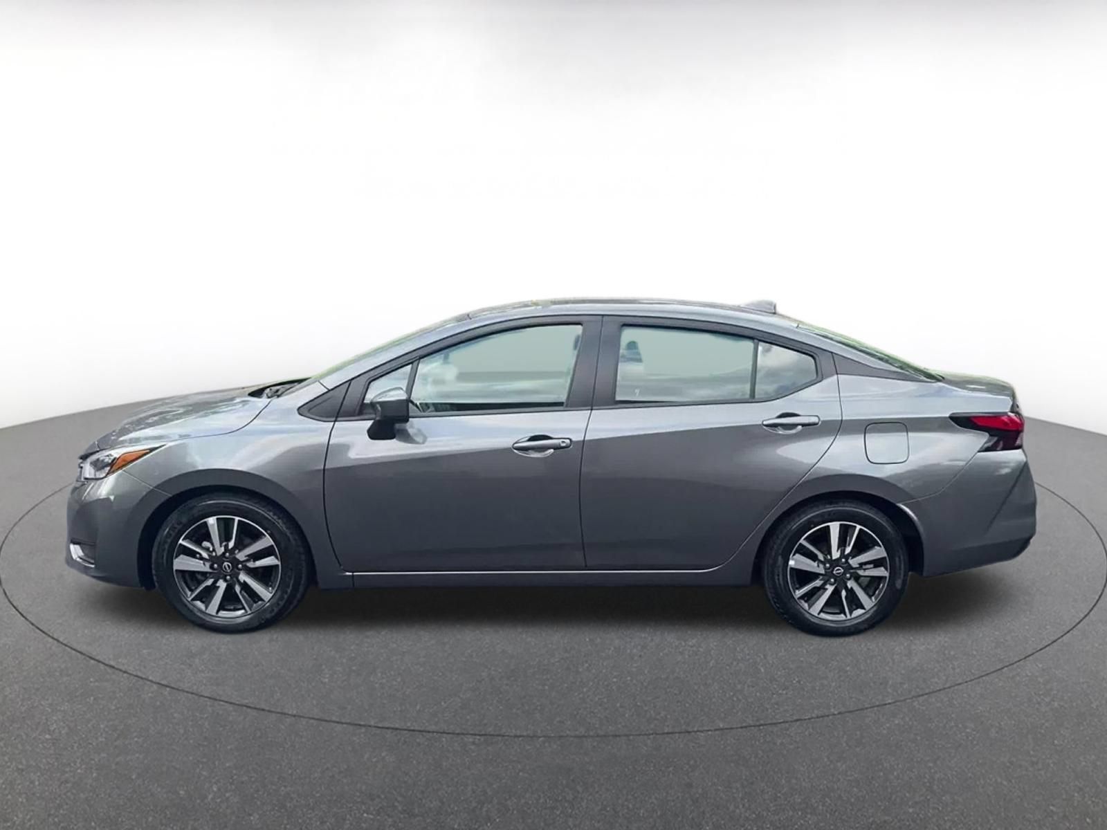 Used 2025 Nissan Versa SV FWD image 8