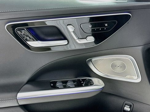 Used 2024 Mercedes-Benz C 300 Sedan image 19