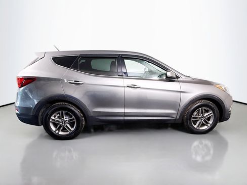 Used 2018 Hyundai Santa Fe Sport image 11