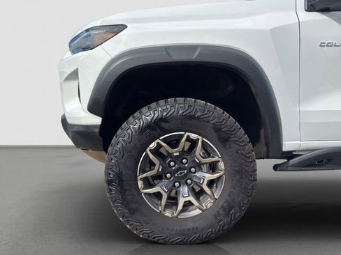 Used 2024 Chevrolet Colorado ZR2 w/ Safety Package AWD/4WD image 20