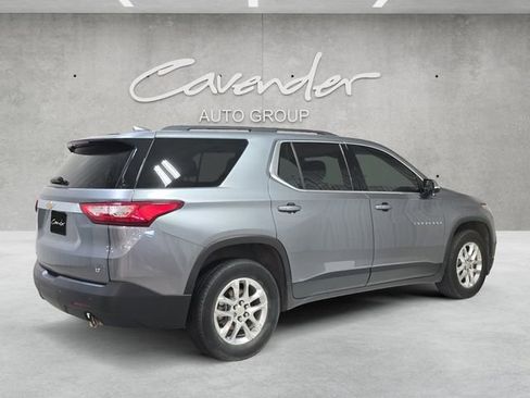 Used 2020 Chevrolet Traverse LT image 16