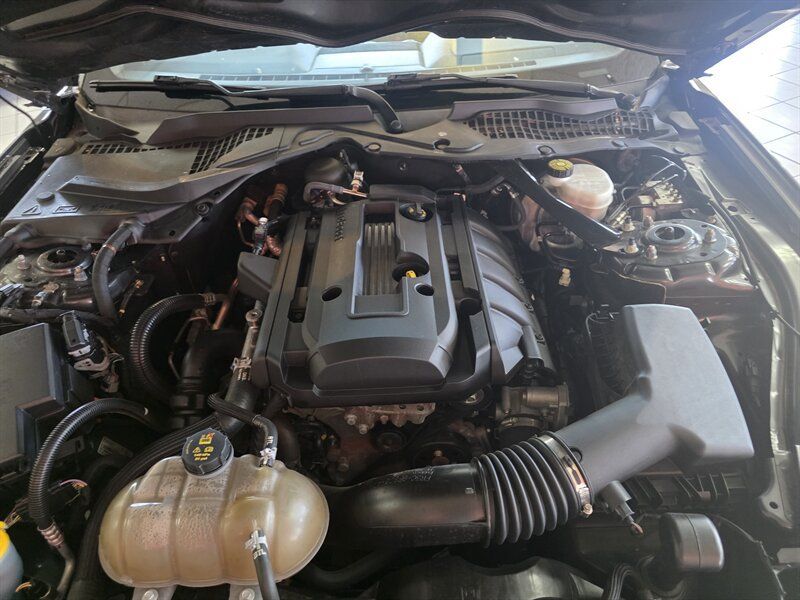 Used 2019 Ford Mustang Convertible RWD image 38