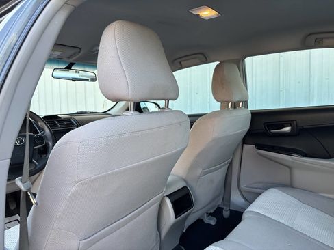 Used 2013 Toyota Camry LE image 11