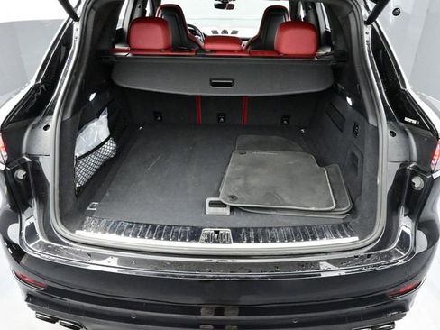 Certified 2022 Porsche Cayenne Turbo S AWD/4WD image 16