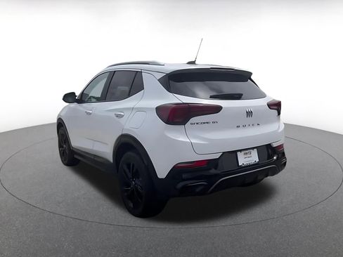 Used 2024 Buick Encore GX Sport Touring FWD image 10