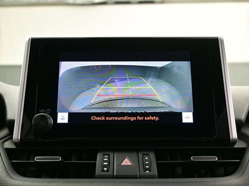Used 2023 Toyota RAV4 XLE Premium AWD/4WD image 20