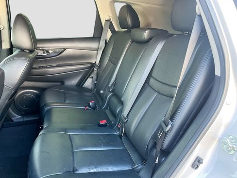 Used 2019 Nissan Rogue SL FWD image 25