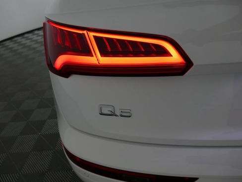 Used 2020 Audi Q5 2.0T Premium Plus AWD/4WD image 37