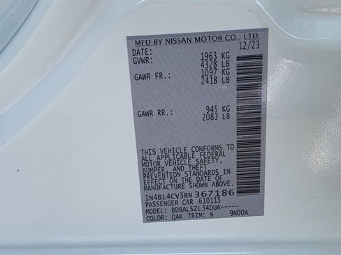 Used 2024 Nissan Altima 2.5 SR image 34