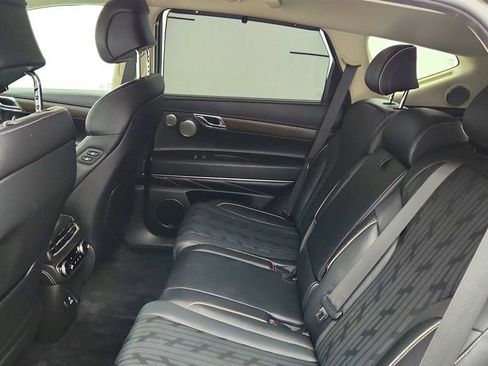 Used 2024 Genesis GV80 3.5T w/ Advanced Package image 22