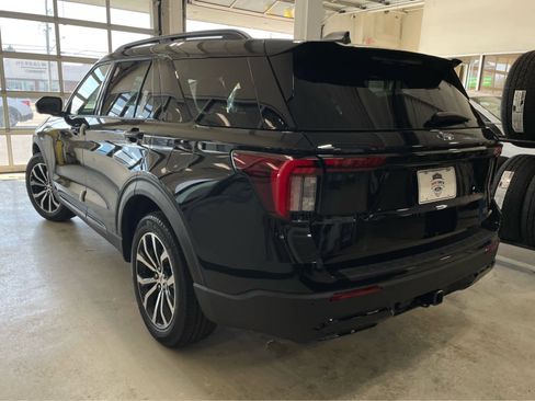 New 2026 Ford Explorer ST-Line image 7