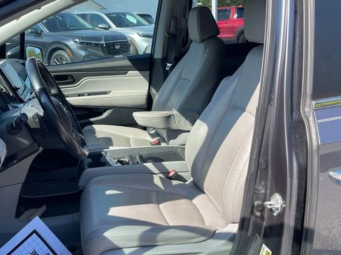 Used 2018 Honda Odyssey EX-L image 9