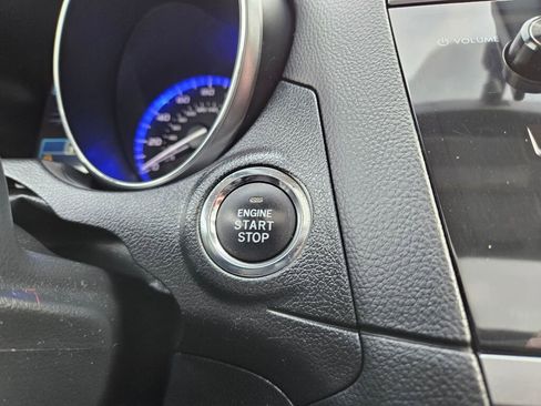 Used 2016 Subaru Outback 3.6R Limited image 25