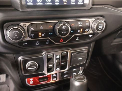 Used 2023 Jeep Wrangler Unlimited Rubicon w/ LED Lighting Group AWD/4WD image 8