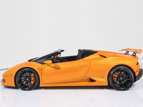 Used 2017 Lamborghini Huracan LP 610-4 AWD/4WD image 6