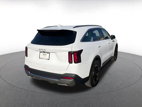 Used 2024 Kia Sorento S image 15