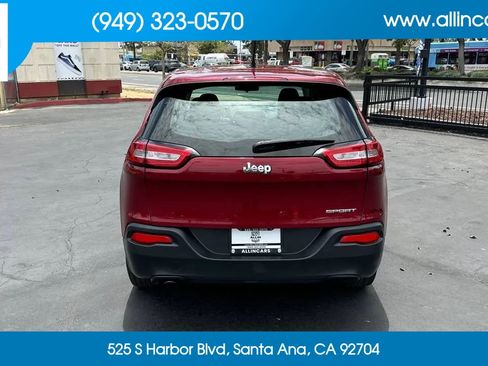 Used 2017 Jeep Cherokee Sport FWD image 5