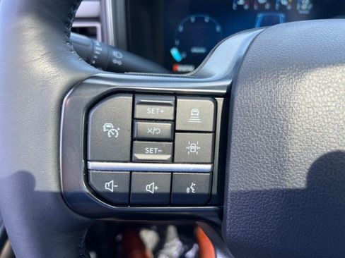 New 2025 Ford F350 Platinum w/ FX4 Off-Road Package image 17