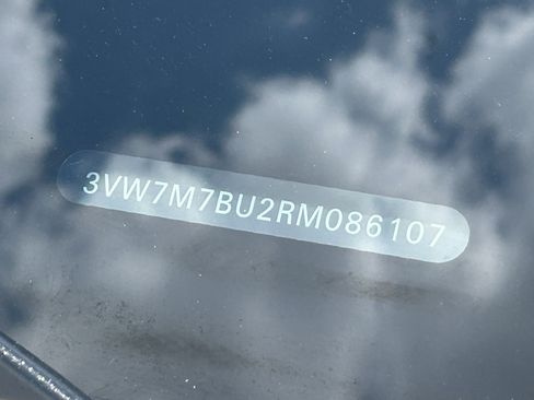 Used 2024 Volkswagen Jetta SE FWD image 30