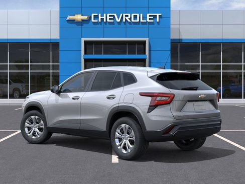 Used 2026 Chevrolet Trax LS FWD image 3