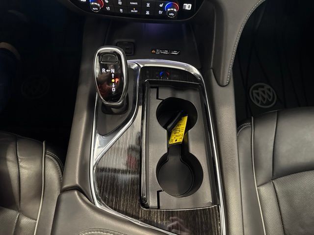 Used 2020 Buick Enclave Avenir w/ Avenir Technology Package AWD/4WD image 31