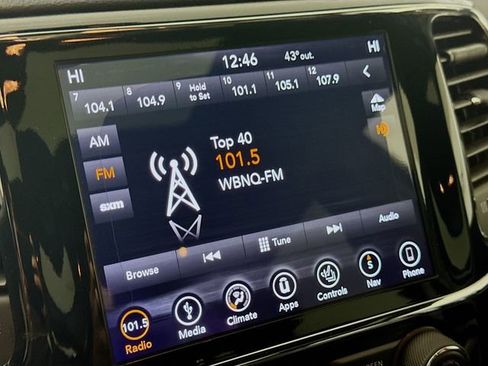 Used 2019 Jeep Grand Cherokee Limited image 15