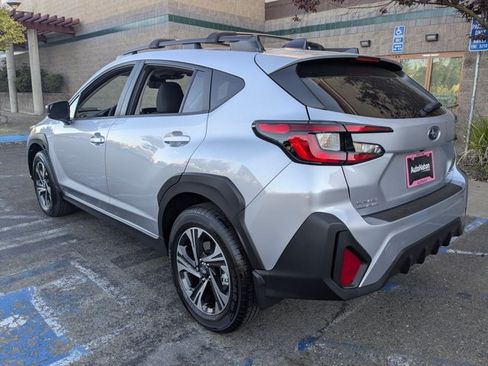 Used 2025 Subaru Crosstrek 2.5i Premium AWD/4WD image 9