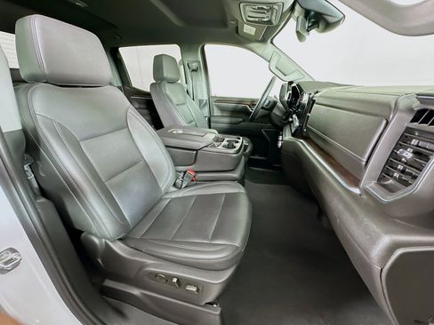 Used 2025 GMC Sierra 1500 SLT image 29