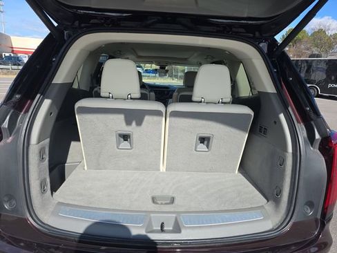 Used 2021 Cadillac XT6 Premium Luxury image 13