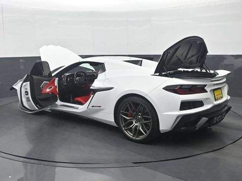 Used 2026 Chevrolet Corvette Z06 w/ Battery Protection Package RWD image 38