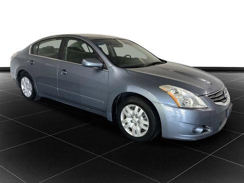 Used 2010 Nissan Altima 2.5 S FWD image 7